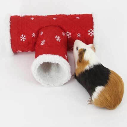 Cozy Critter Winter Retreat: Three-Channel Hamster Hedgehog Sleeping Bag