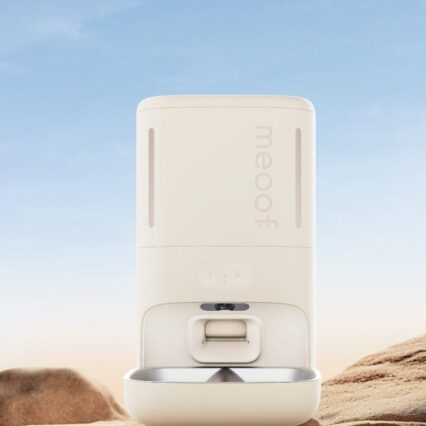 Smart Privacy Camera Automatic Pet Feeder